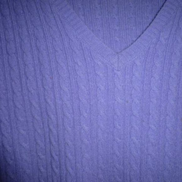 Purple Cashmere Sweater S Small Cable Knit V Neck - Picture 2 of 5